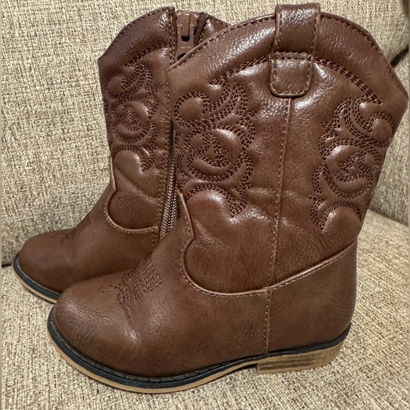Cat & Jack girl cowboy boots, brown embroidery inside zipper side size 8 - Picture 1 of 9